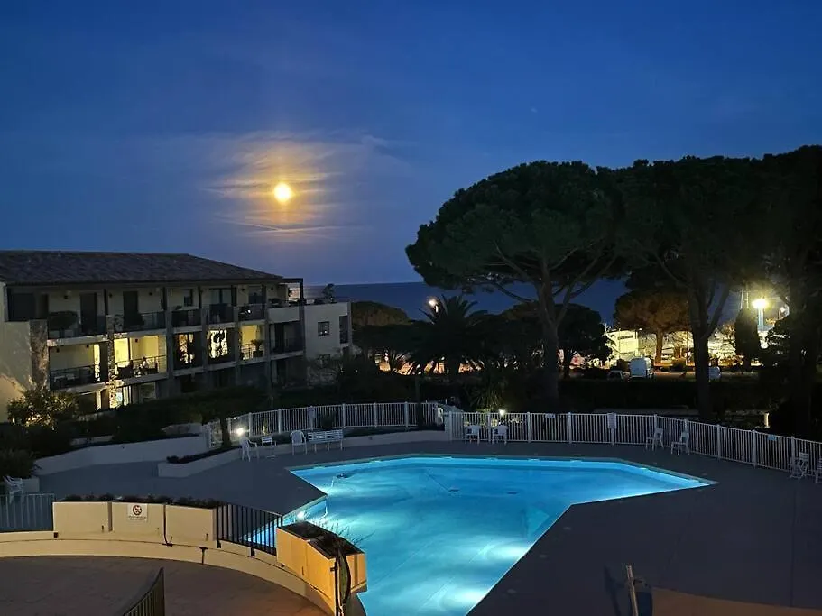 Les Issambres, Appartement Face Mer Golf St Tropez France